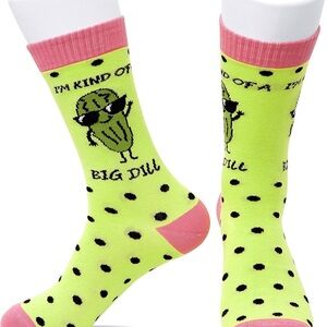 I’m kind of a big dill silly socks pink and green pickle design NWOT